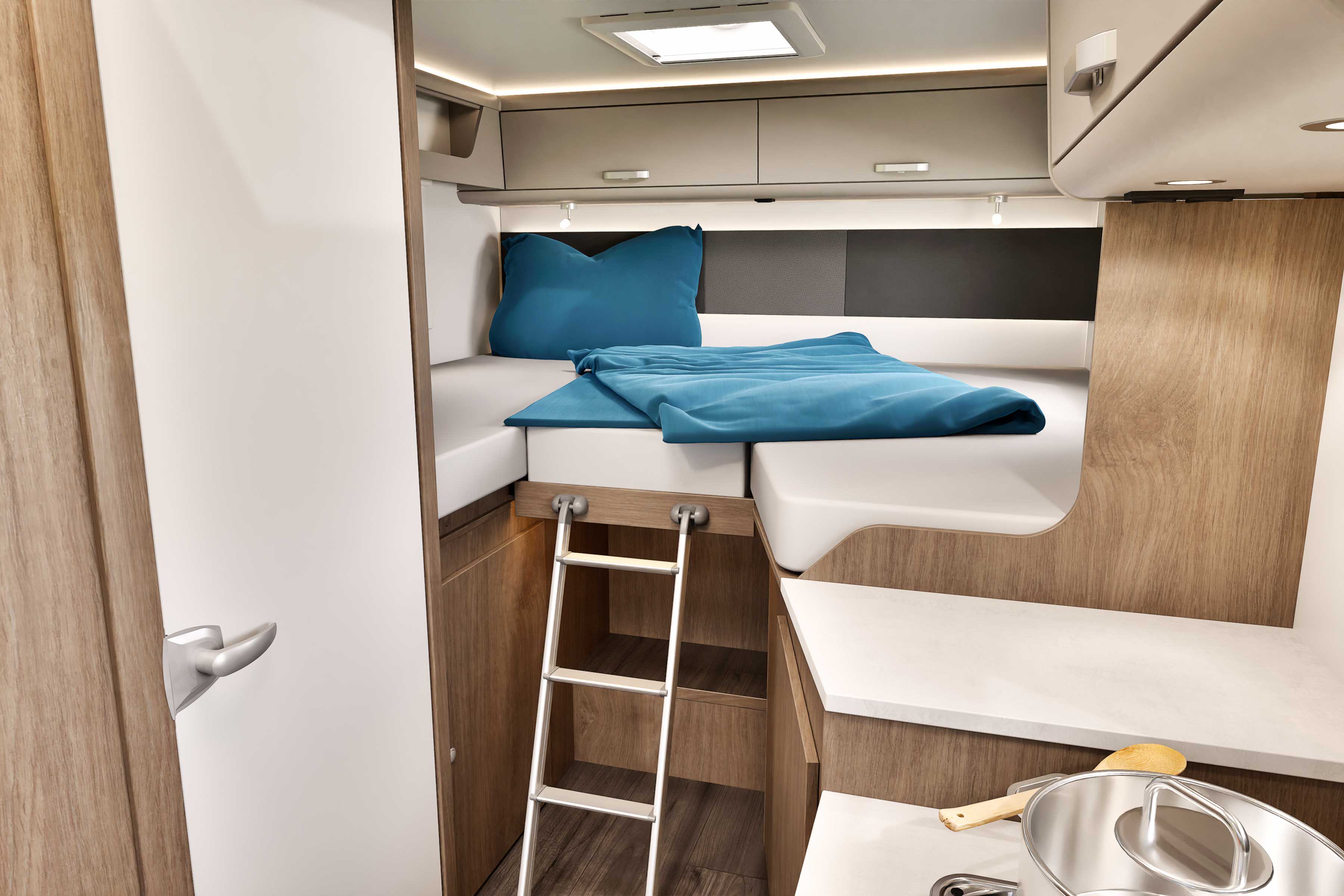 Innenansicht: Schlafbereich hinten mit 2 Längseinzelbetten, die zu einem Doppelbett umgebaut werden können.